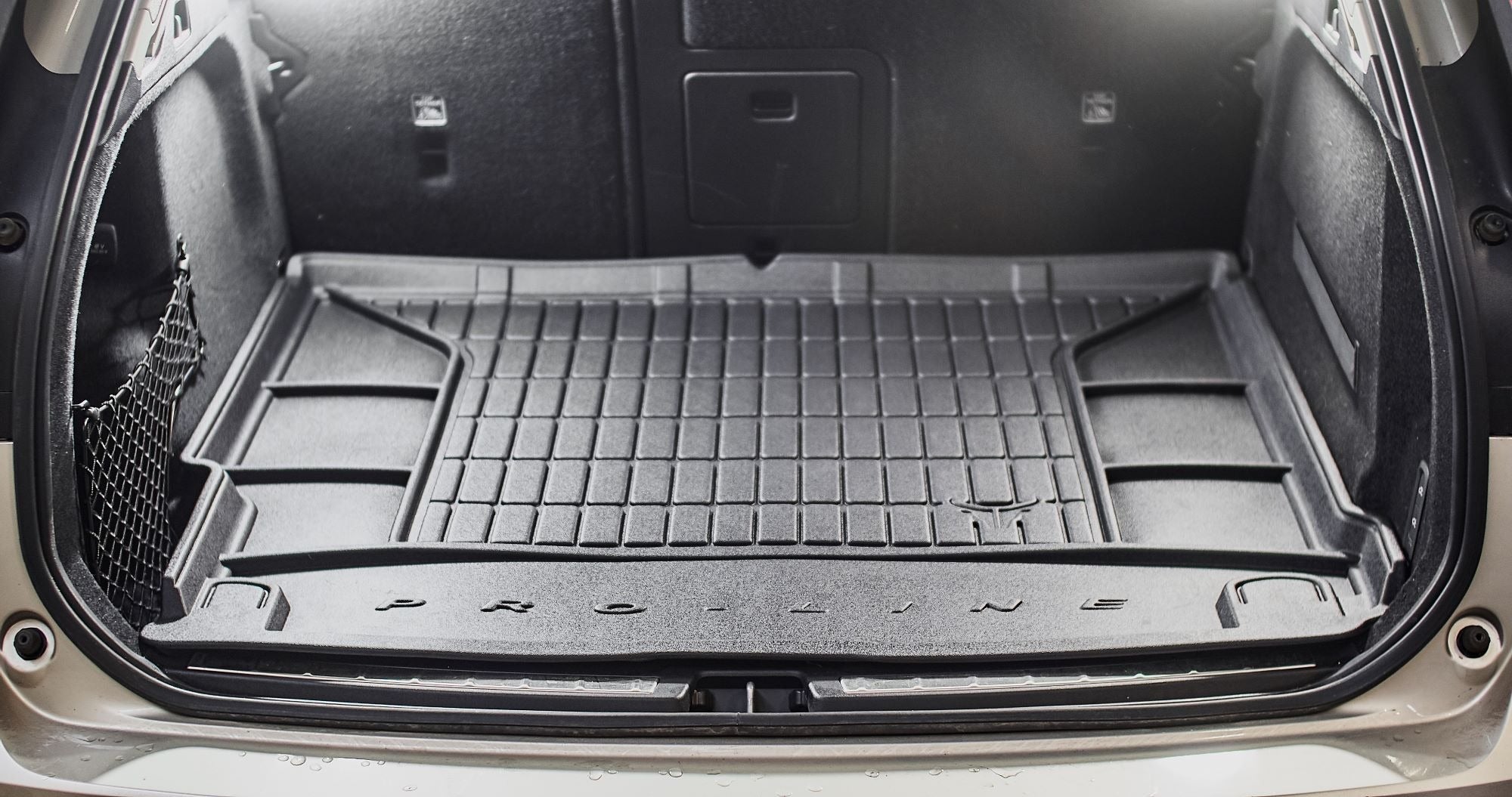 Tailored Car Boot Liner for Hyundai - Protect Your Boot from Dirt and Damage - Green Flag vGroup